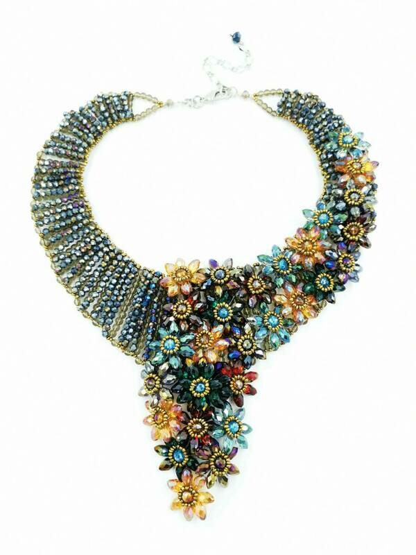 Flowery Experience Fashion Necklace