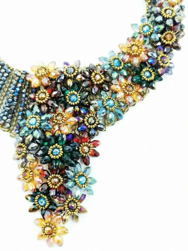 Flowery Experience Fashion Necklace