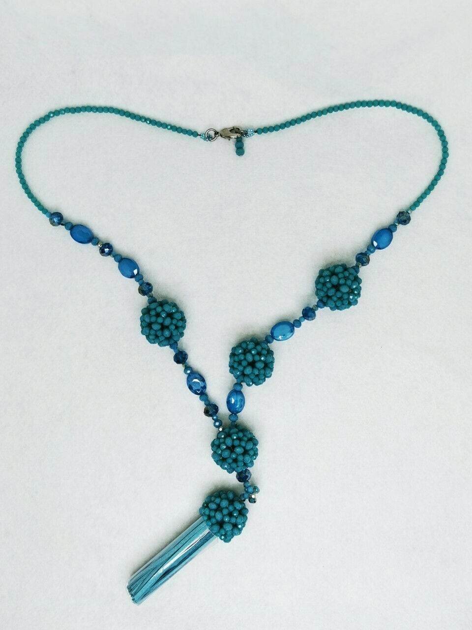 Tantalizing Teal Crystal Necklace