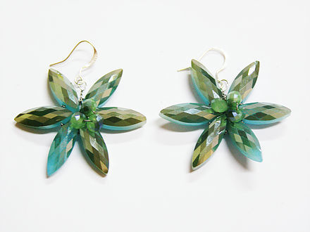 Green Glimmer Earrings