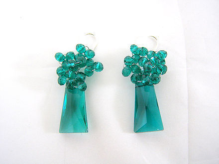 Divine Rich Green Crystal Floral Drop Earrings