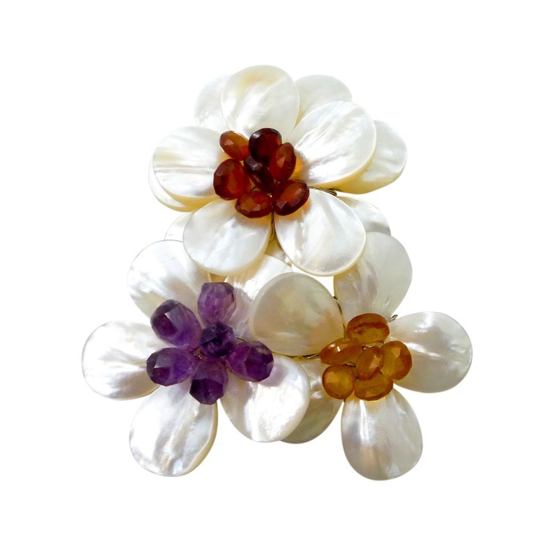 Sofia Delicate Daisy Brooch