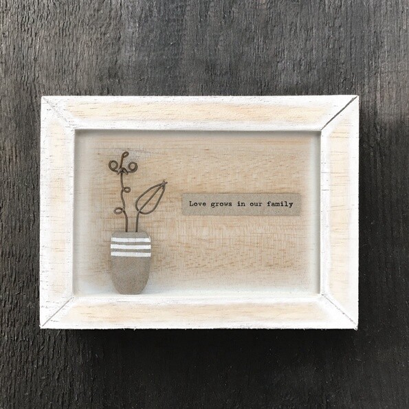 5108 Box frame-Love grows in our family