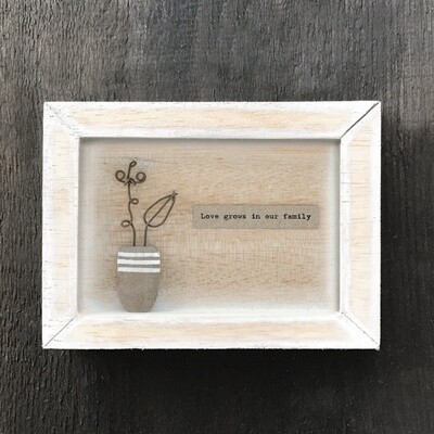 5108 Box frame-Love grows in our family