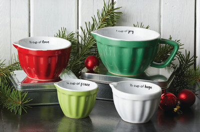 Christmas Red &amp; White Measuring Cups, Set of 4
