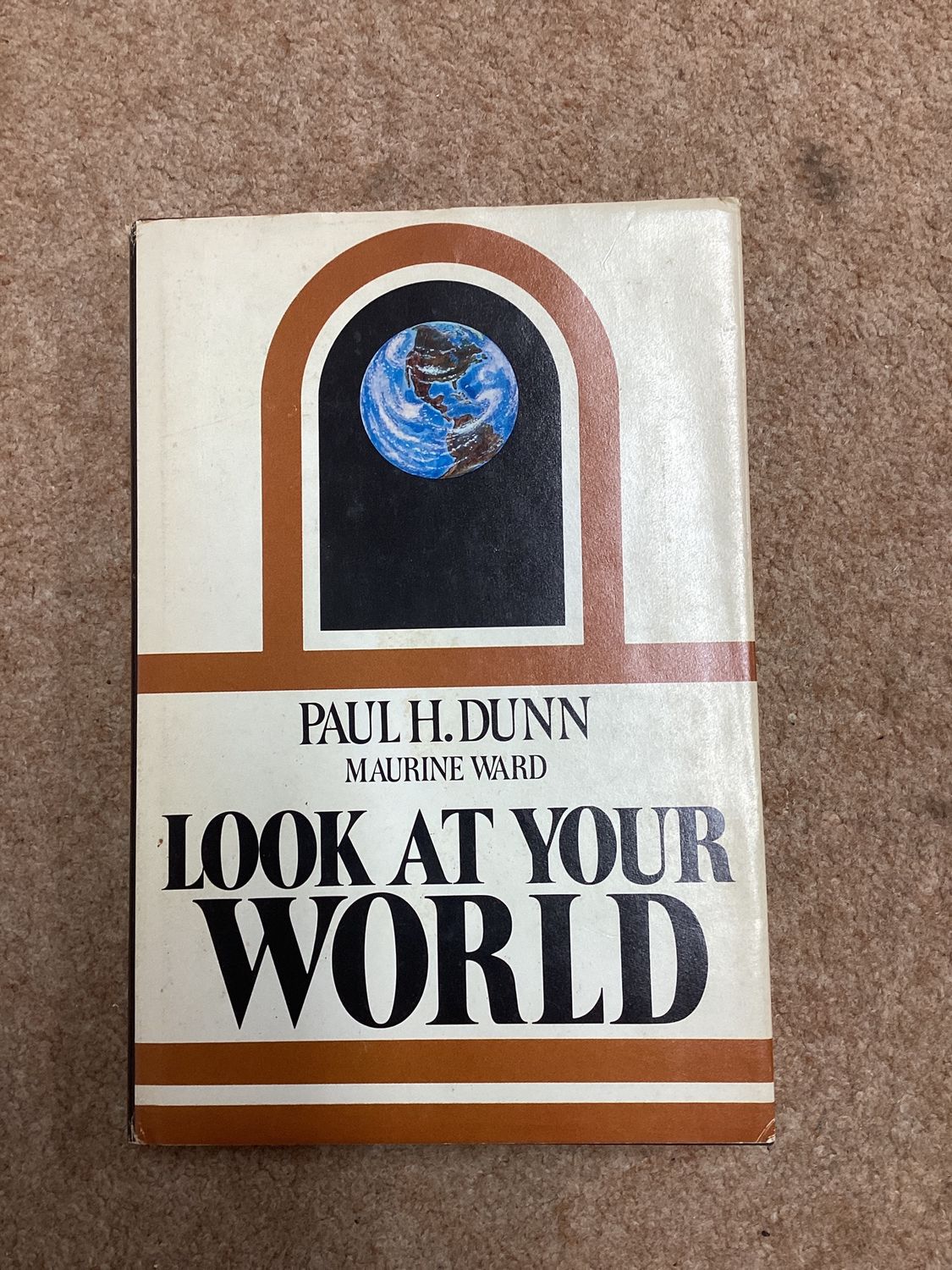 ***PRELOVED/SECOND HAND*** Look at your World. Paul H. Dunn