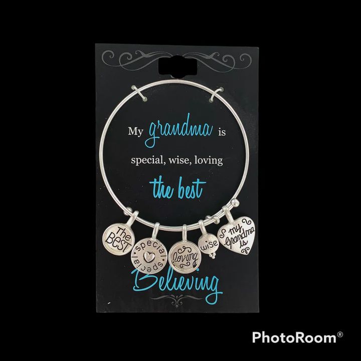The Best Grandma Charm Bracelet