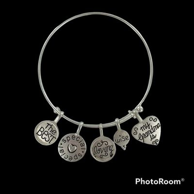 The Best Grandma Charm Bracelet