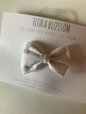 White Regular Bow Clip