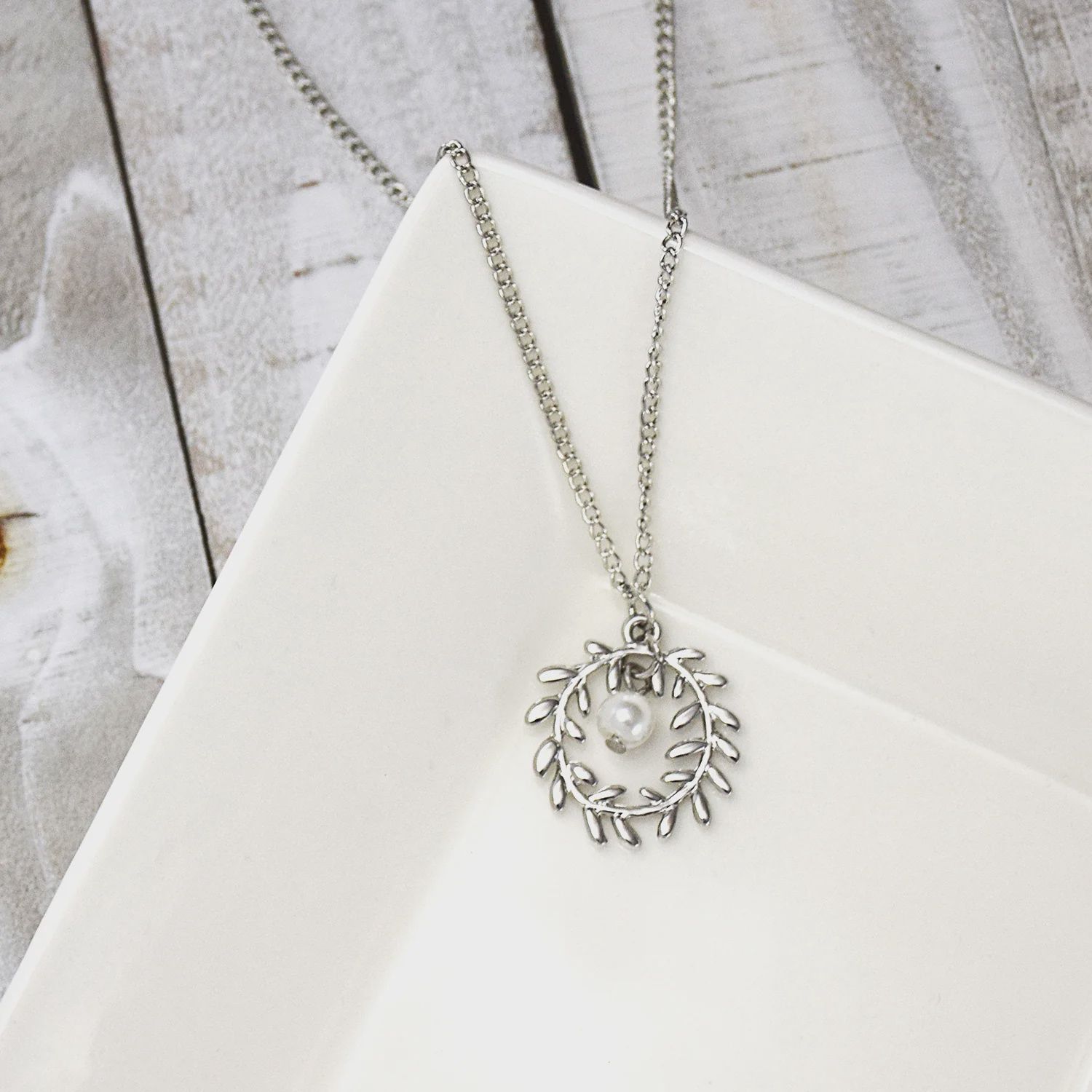 Laurel Wreath Necklace