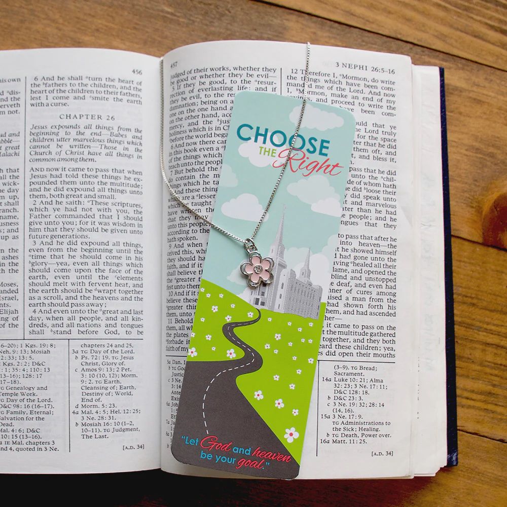 CTR Flower necklace &amp; Bookmark