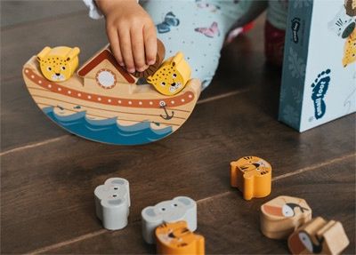 Noah's Ark Balancing Game