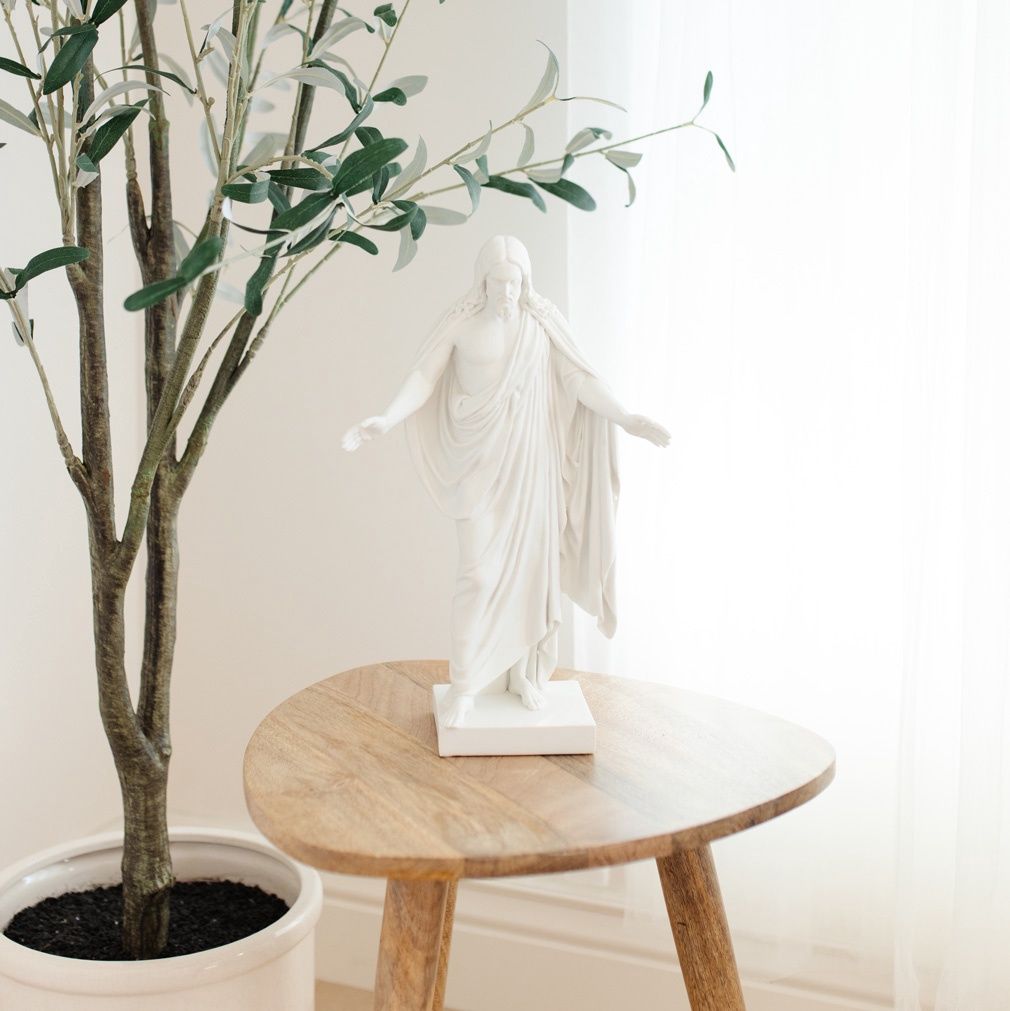 Christus Statue NEW  (LDS), Size: 20&quot;