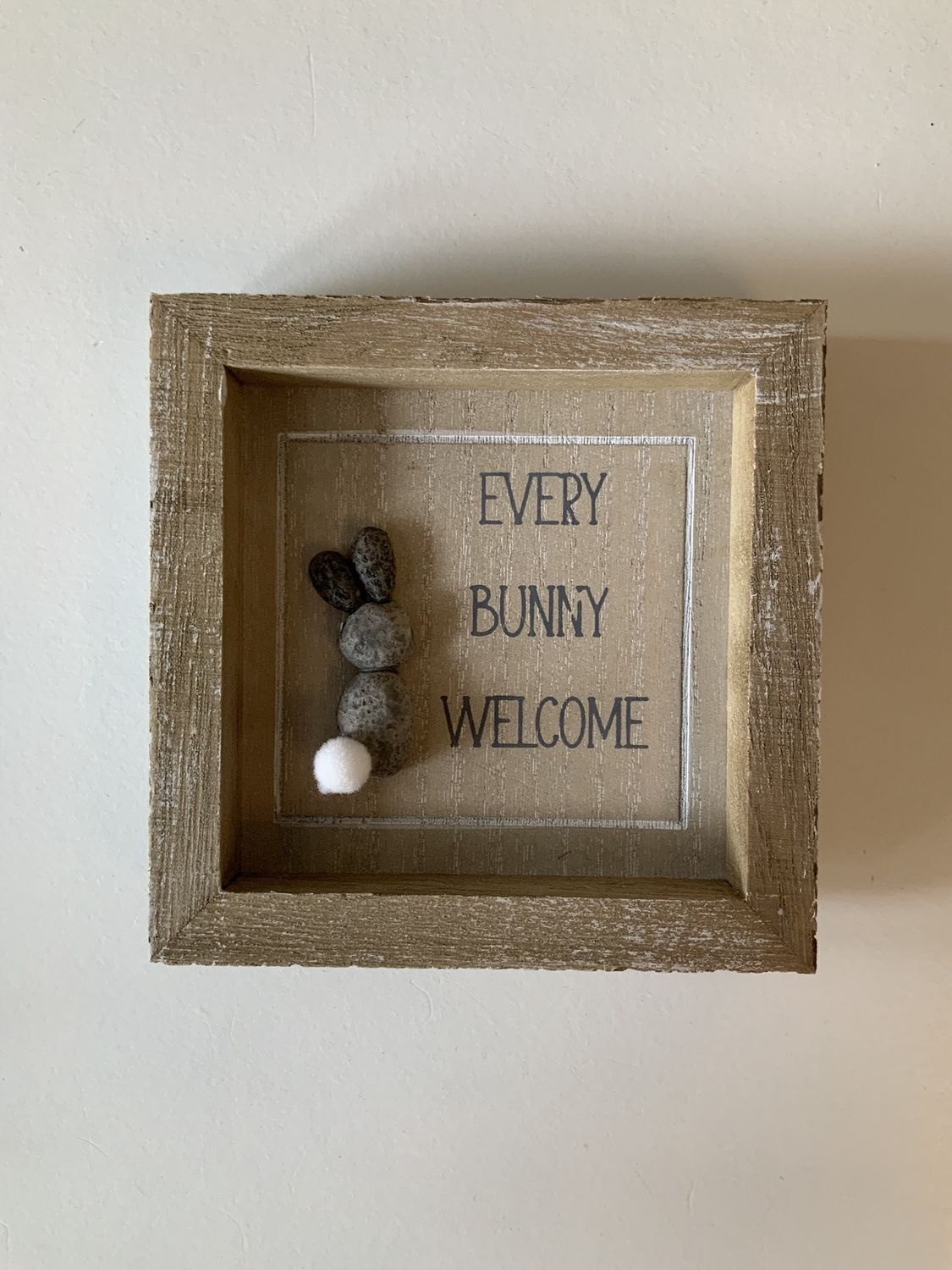 Wooden Sign with Pebble Bunny, Design: 1