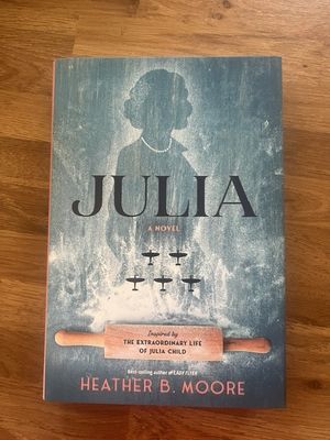 ***PRELOVED/SECOND HAND*** Julia. Heather B. Moore