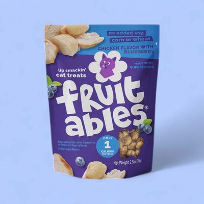 Treat Cat Fruitables Chicken Blueberry
