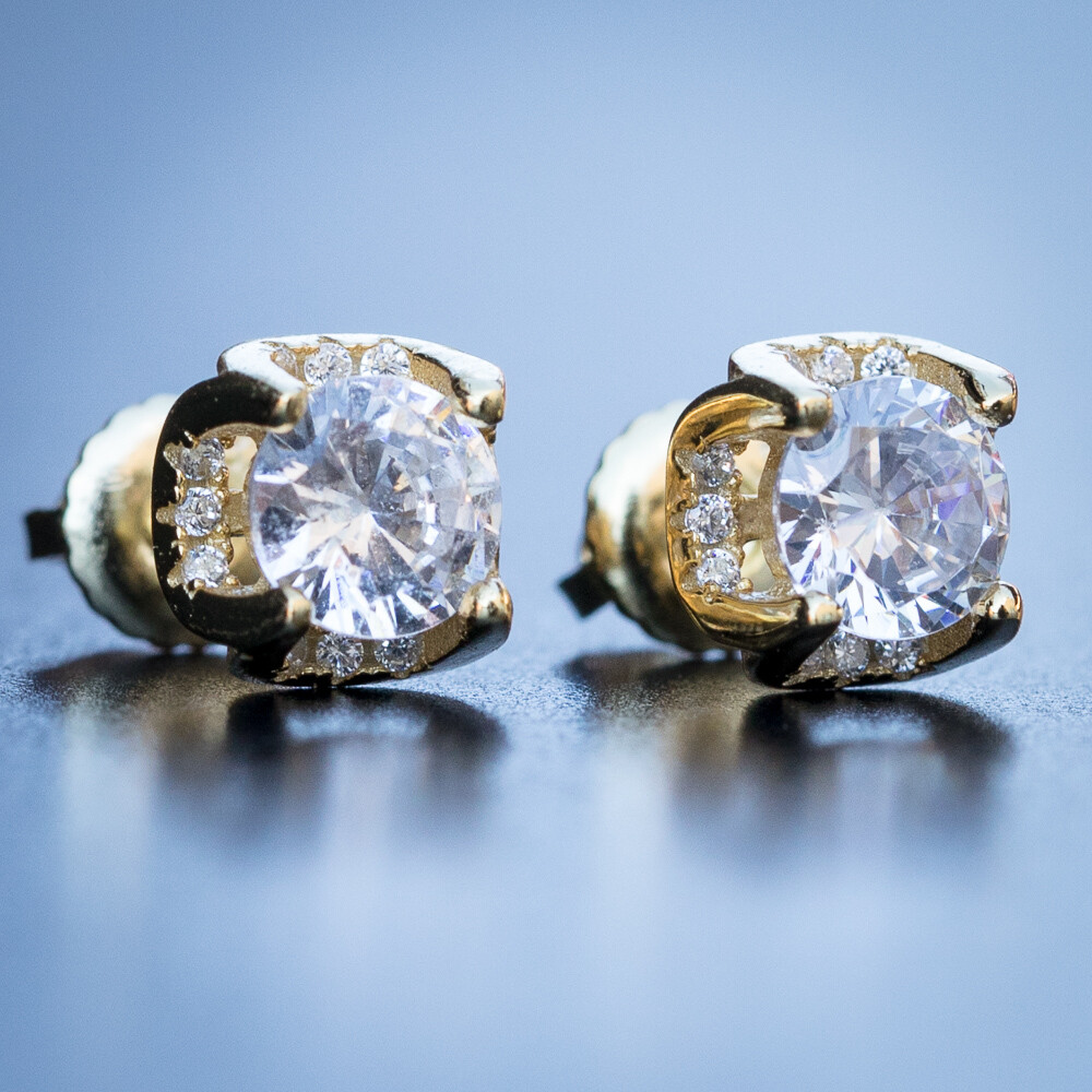 Men's 4 Prong 14K Gold Round Cut Screw Back Earrings Men's 4 Prong 14K Gold Round Cut Screw Back Earrings