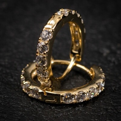 Men&#39;s Gold One Row Iced Huggie Hoop Earrings