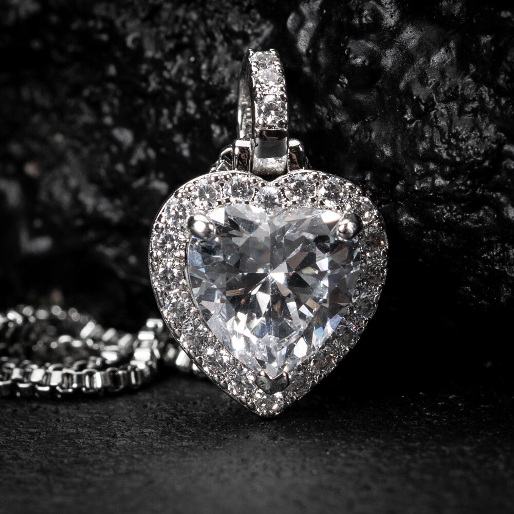Women&#39;s White Gold Plated Cz Heart Pendant Chain Necklace