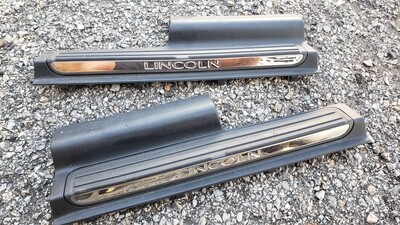 2002-2003 Lincoln Blackwood Rear Door Sill Trim