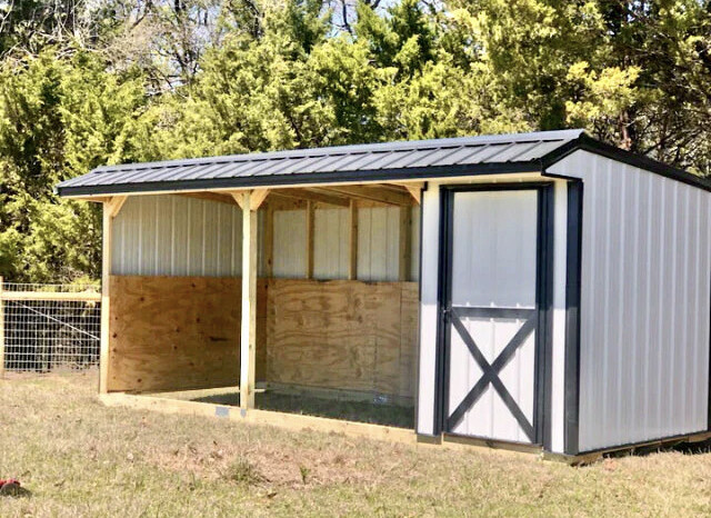 8x18x8 HORSE BARN LOAFING SHED