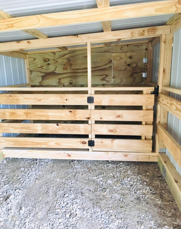 Birthing Pen Divider With Gate Access