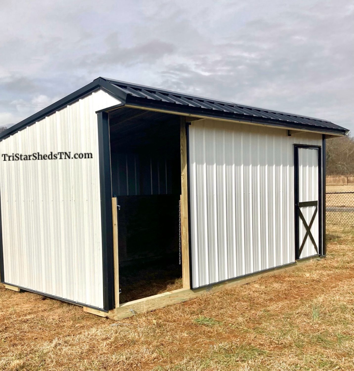 8x18 LOAFING SHED. HALF ENCLOSED FRONT