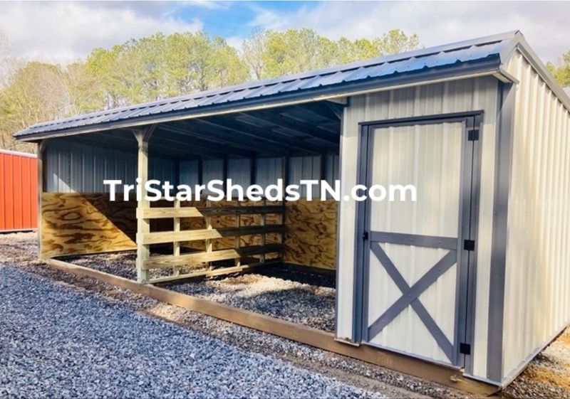 10x27 LOAFING SHED With Divider Option