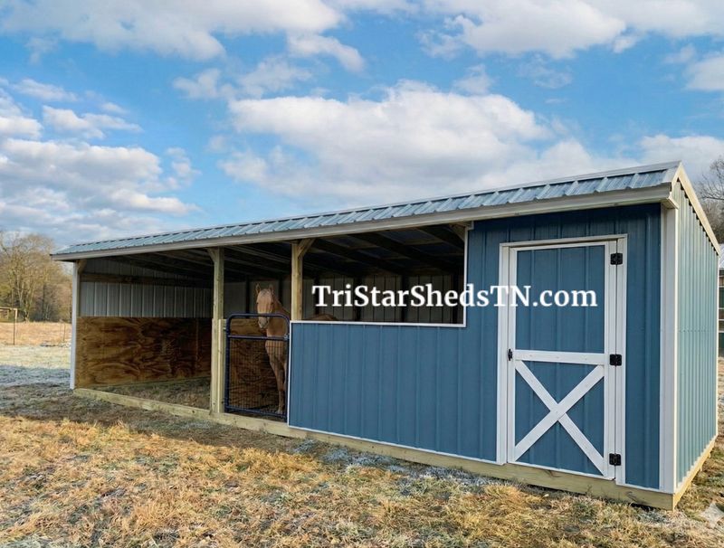 10x30 MULTI USE BARN. Stall &amp; Open Run in With Feed Room