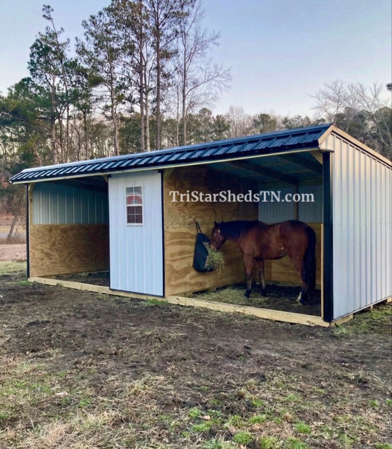 10x24 DOUBLE RUN IN. Center Feed Room Rear Entry