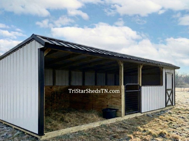 10x30 MULTI USE BARN. Stall &amp; Open Run in With Feed Room
