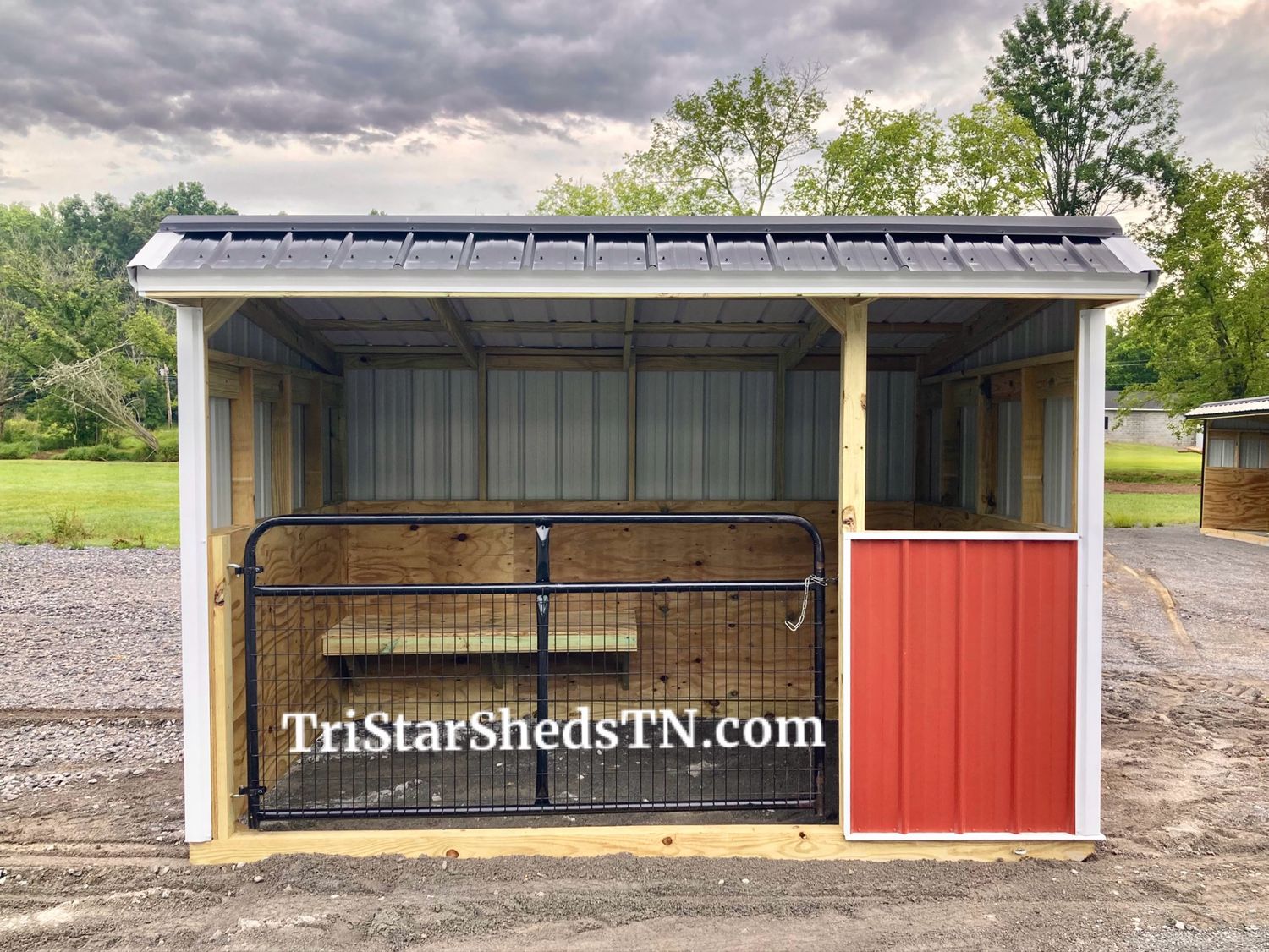 8x12 GOAT SHED With Bunk