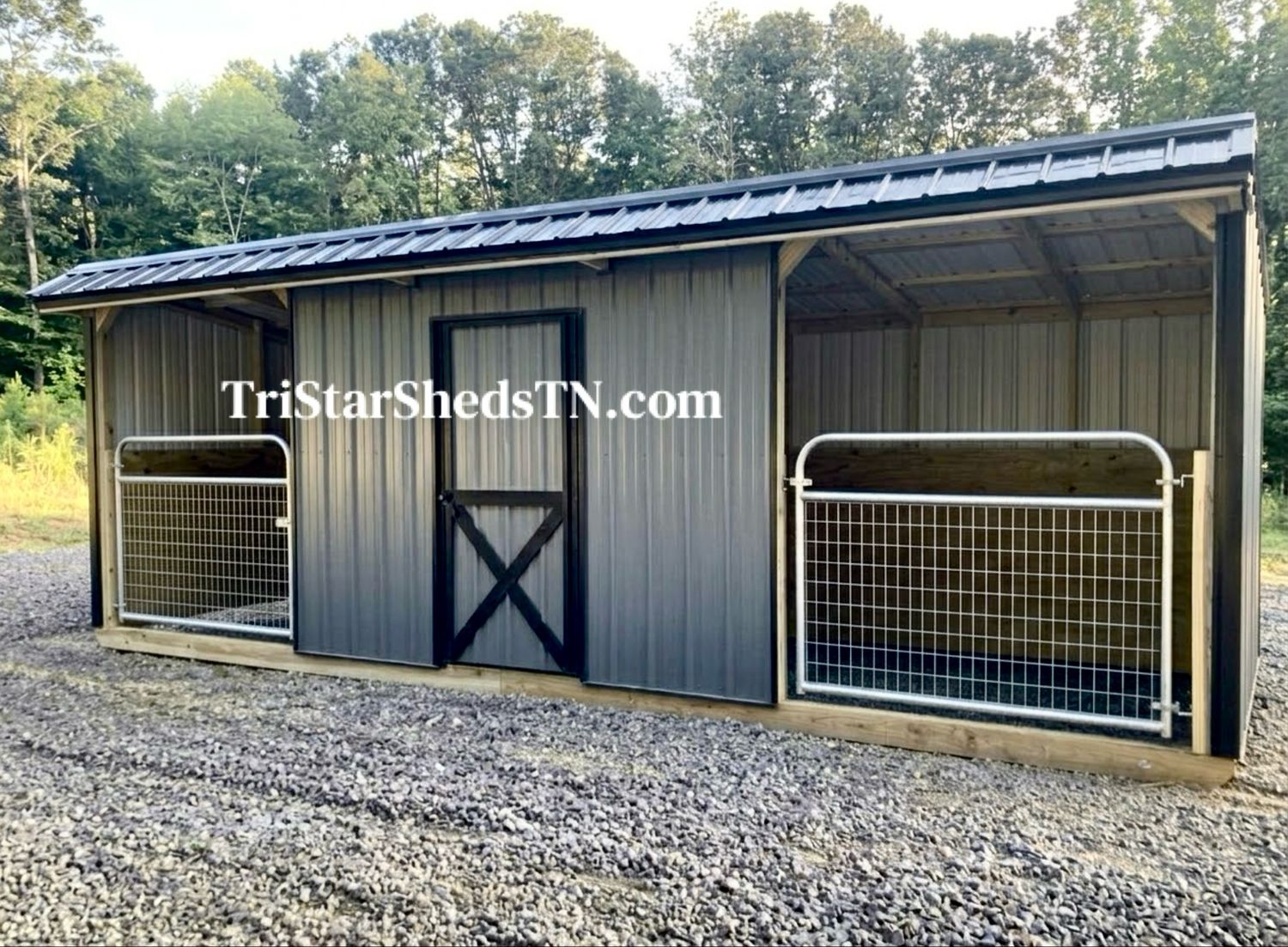 10x27 TWO STALL BARN. Center Feed Room