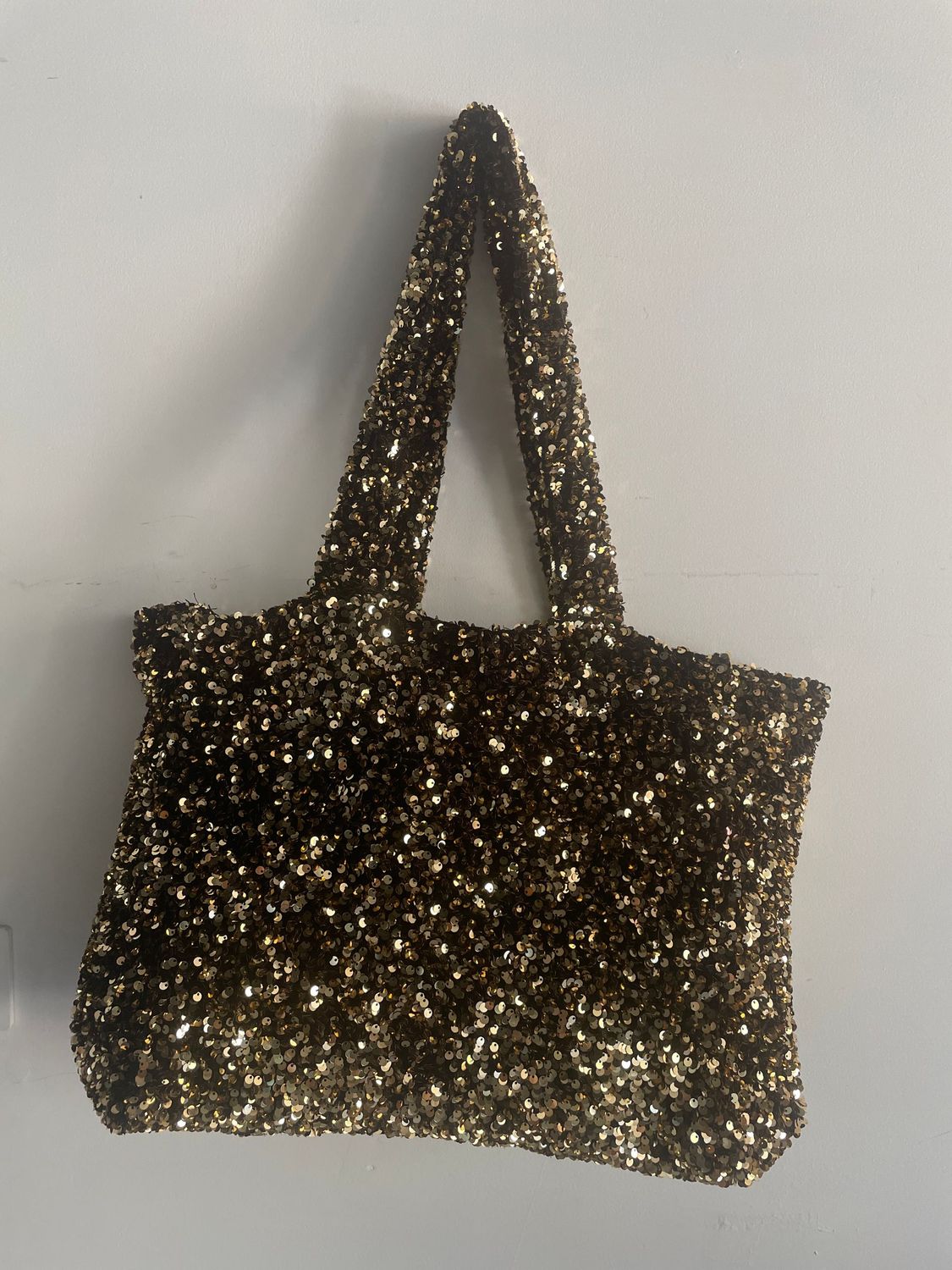 SAC CABAS A SEQUINS DORES