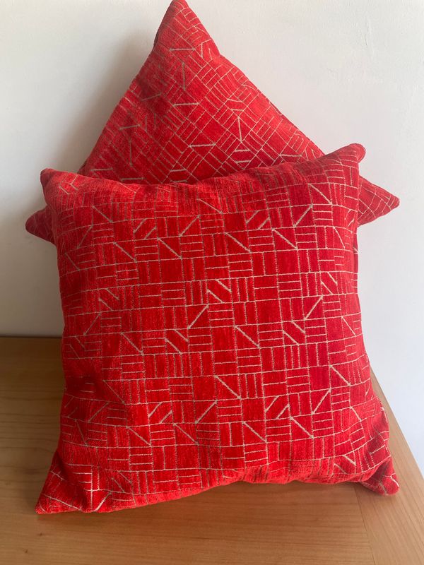 COUSSIN CARRE ROUGE