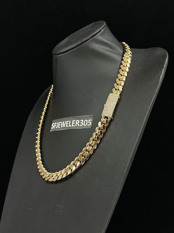 12MM CUBAN LINK CHAIN + VS1 MOISSANITE LOCK