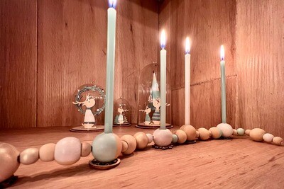 Chenille porte bougies en perles de bois