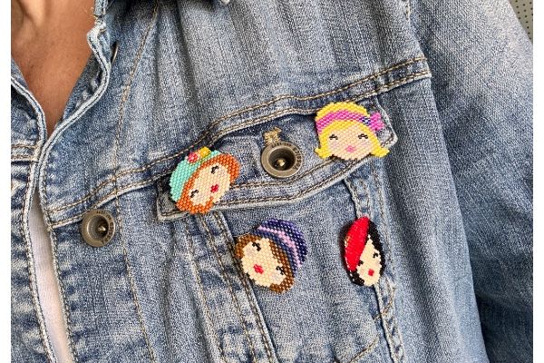 Pins 'Les Demoiselles du Téléphone'