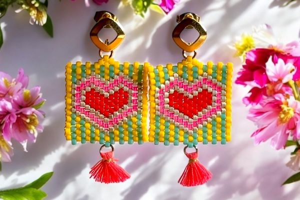 Boucles d’oreilles ‘Câlin en technicolor’