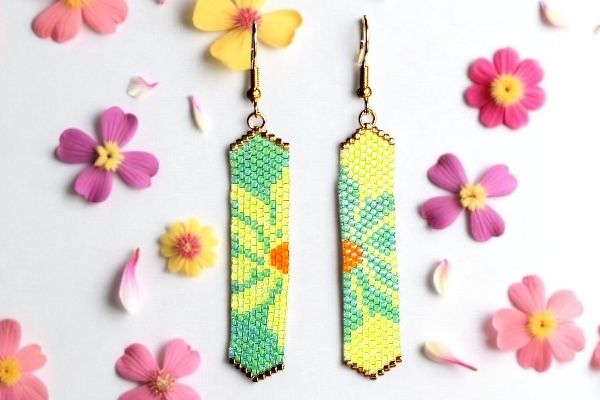 Boucles d’oreilles ‘Floralité fluorescente’