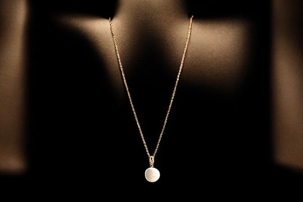 Pendentif ‘Joyau minimaliste’