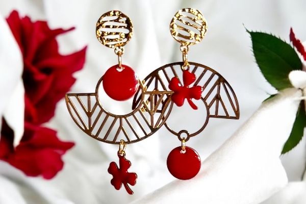 Boucles d’oreilles ‘Rouge moderne’