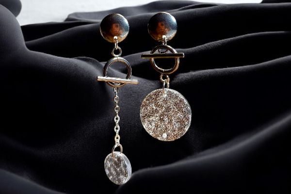 Boucles d’oreilles ‘Dualité lumineuse’