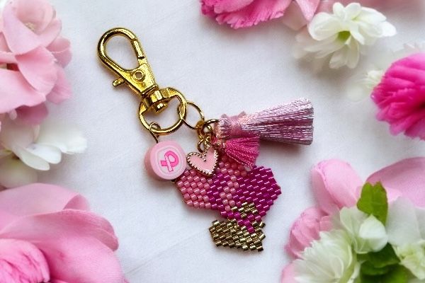 Porte-clés 'Ruban rose'