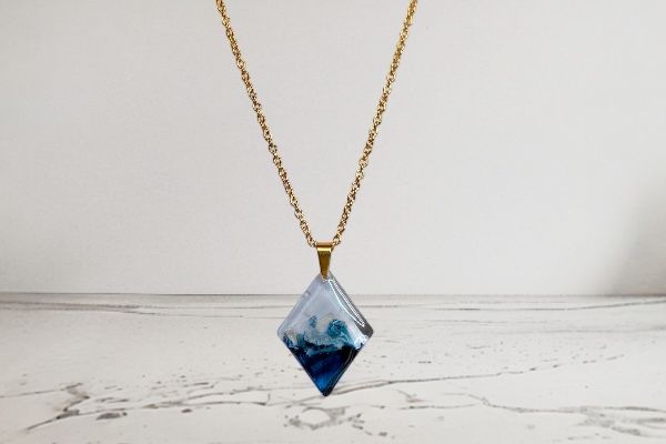 Pendentif 'Formé brumeuse’