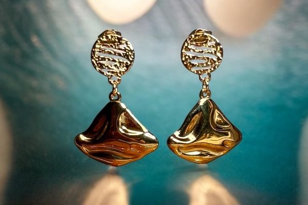 Boucles d’oreilles ‘Forme déformée’