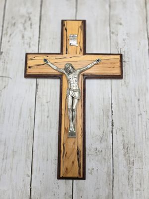 Large Cross Walnut Spalted Maple with Corpus 