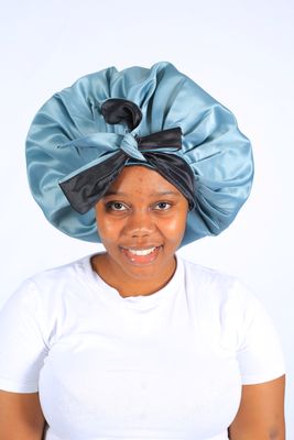 Thick Satin Bonnet Peacok Blue &amp; Black
