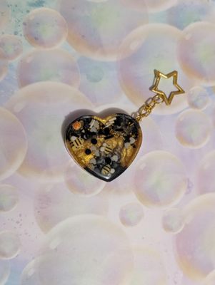 Bee heart shaker