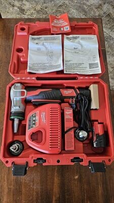 Milwaukee 2432-22 Cordless Propex Expansion Tool Kit